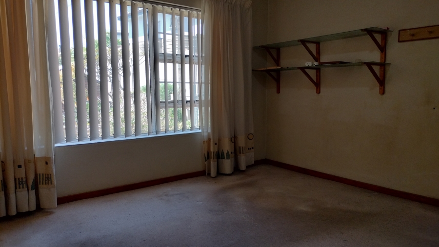 4 Bedroom Property for Sale in Fraaiuitsig Western Cape
